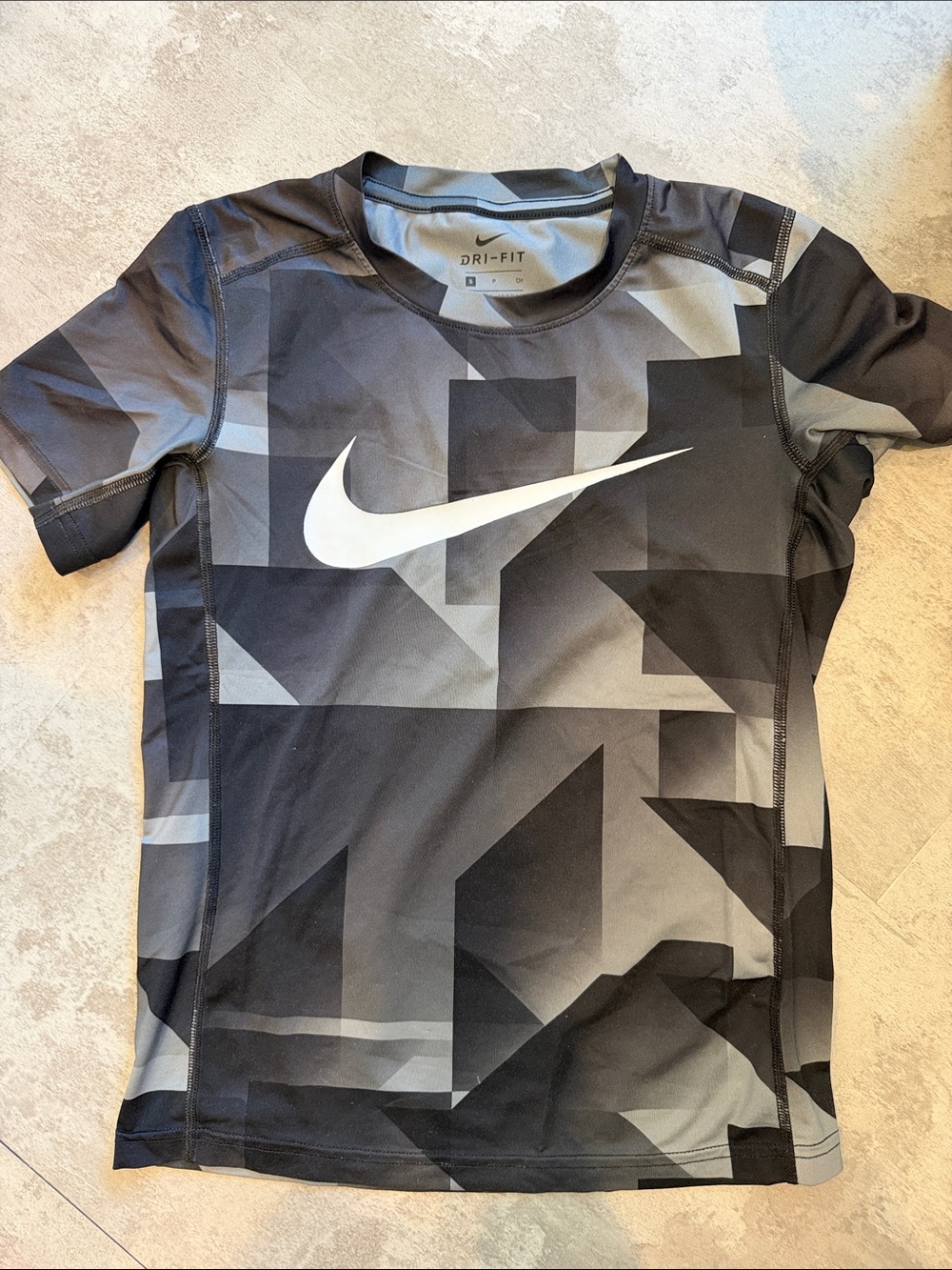 Nike Kids Black & Gray Dri-FIT Geometric Graphic Tee
